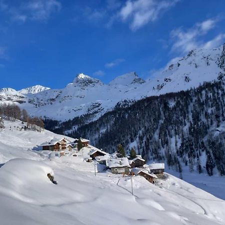 L' Aroula Rooms & Restaurant Champoluc Eksteriør bilde