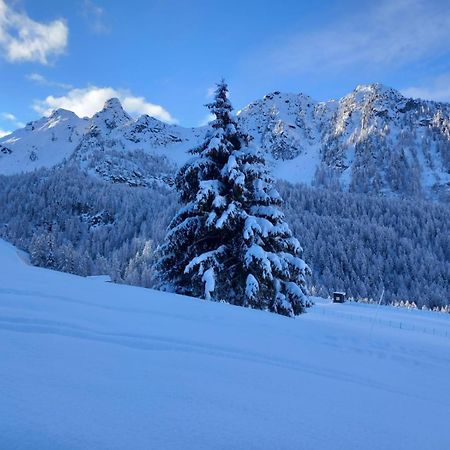L' Aroula Rooms & Restaurant Champoluc Eksteriør bilde
