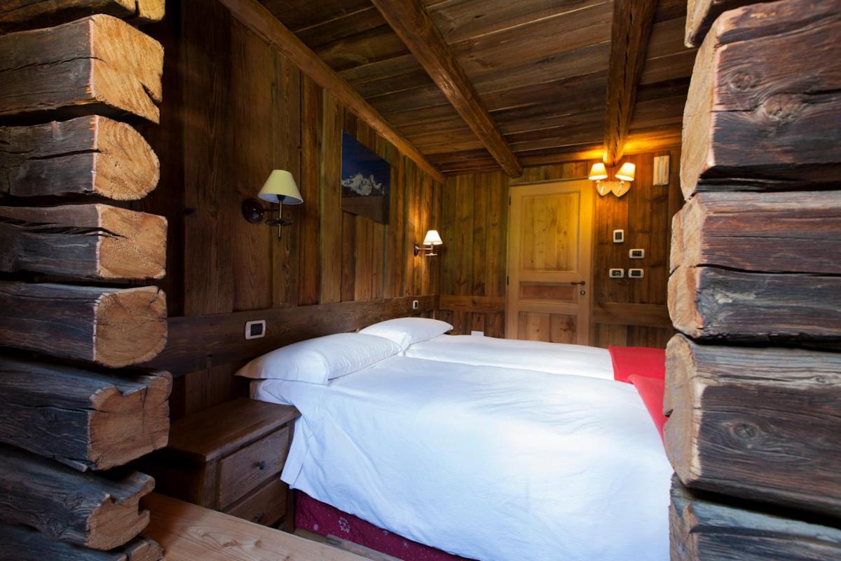 L' Aroula Rooms & Restaurant Champoluc Eksteriør bilde